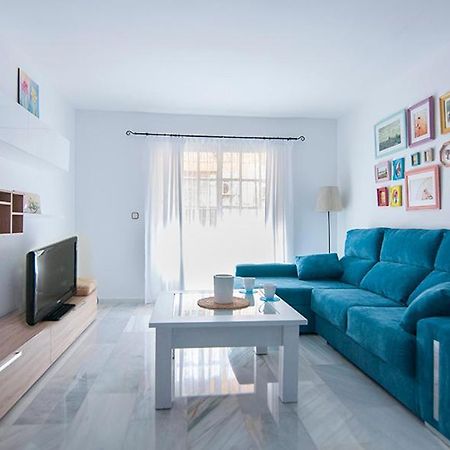 Luminoso Y Fresco Apartamento En 2ª Linea De Playa فوينخيرولا المظهر الخارجي الصورة